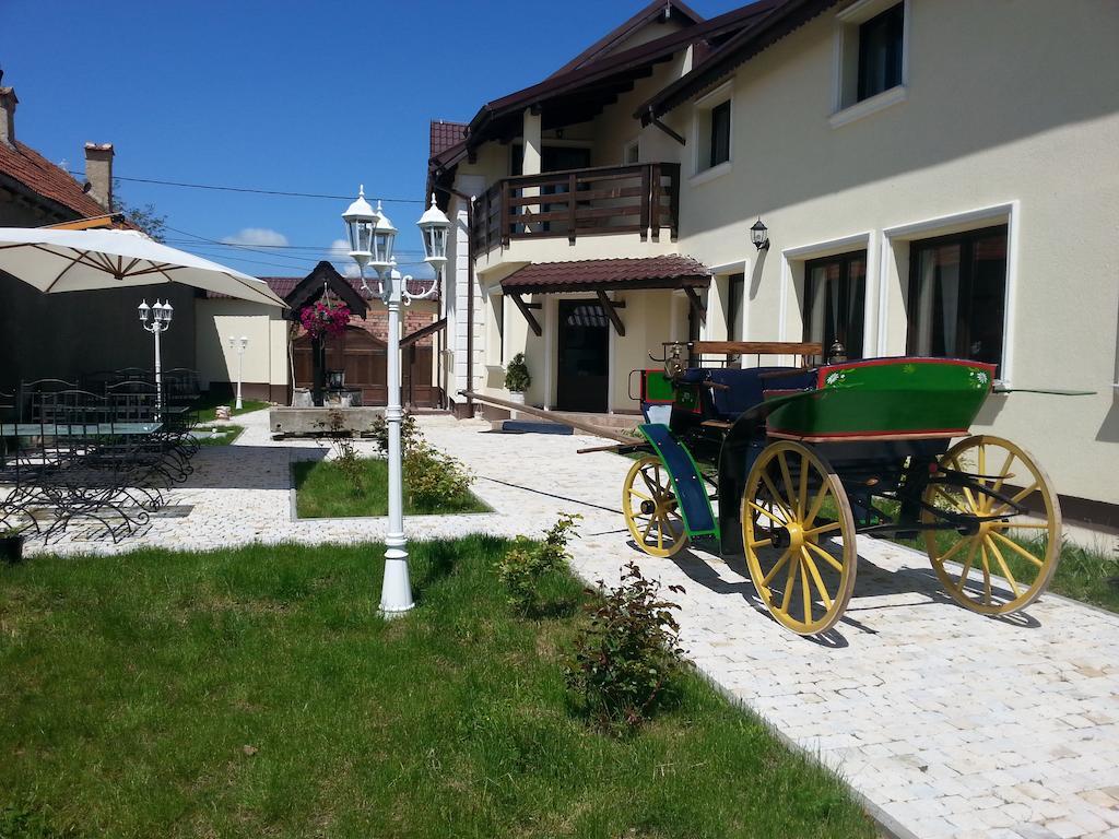 Pensiunea Casa Moga Bucium  Exterior photo